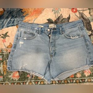Universal Thread Distressed Denim Shorts – Size 10